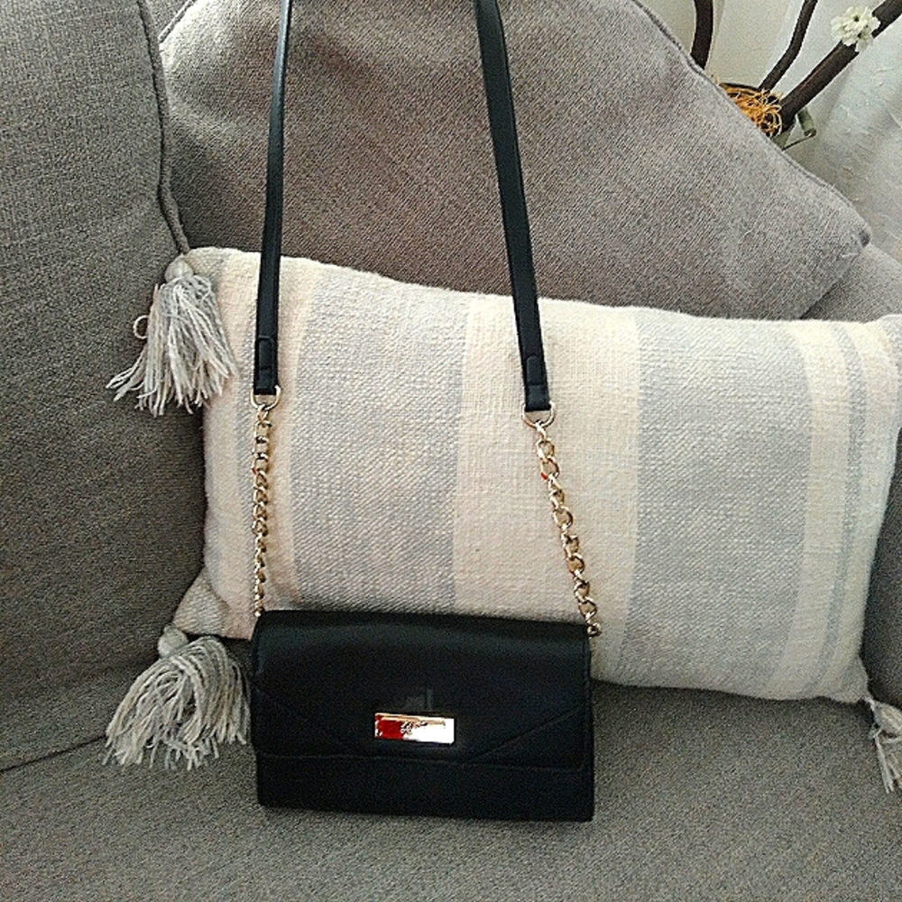 Cross body wallet
